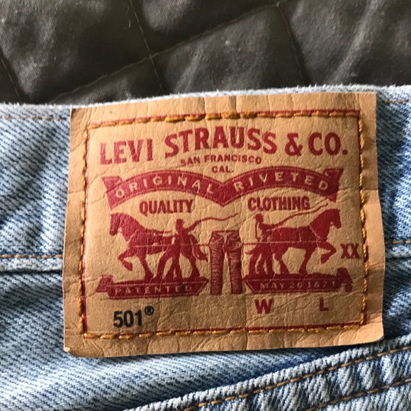 501 Levi shorts - Picture 3 of 4